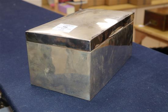 A George V silver cigar box, James Deakin & Sons, Chester, 1918, 25.6cm.